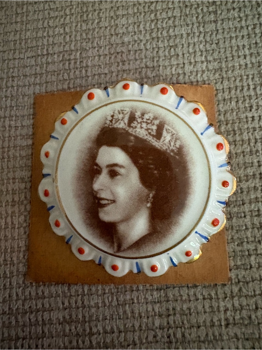 Queen Elizabeth II commemorative coronation brooch